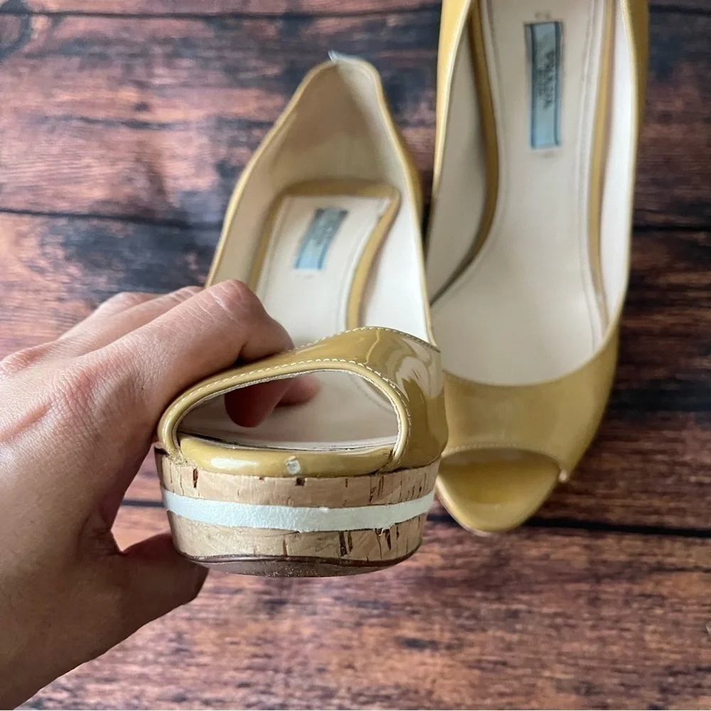 Prada Vernice Cork Sabbia Heels - Picture 4 of 10